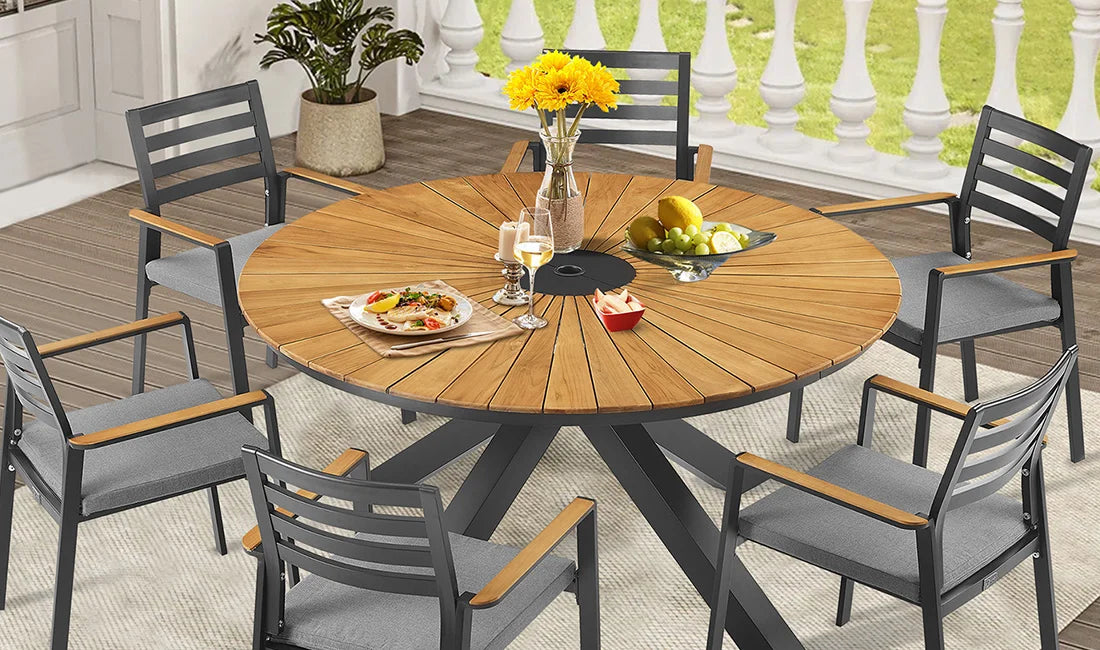 Azur & Nuova Round Dining Tables