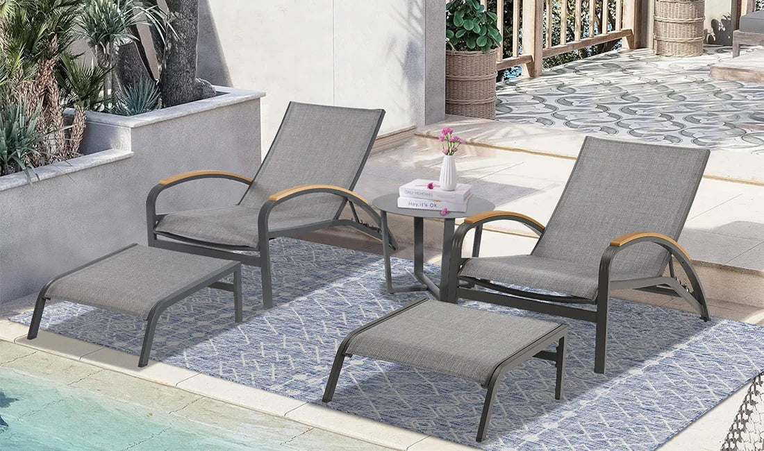 Outdoor Chaise Lounges for Pools