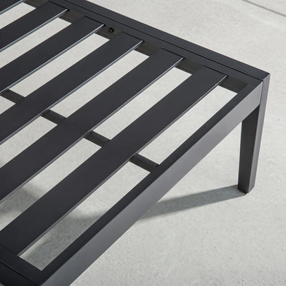 Gullfoss Aluminum Modern Outdoor Daybed With Thick Cushion