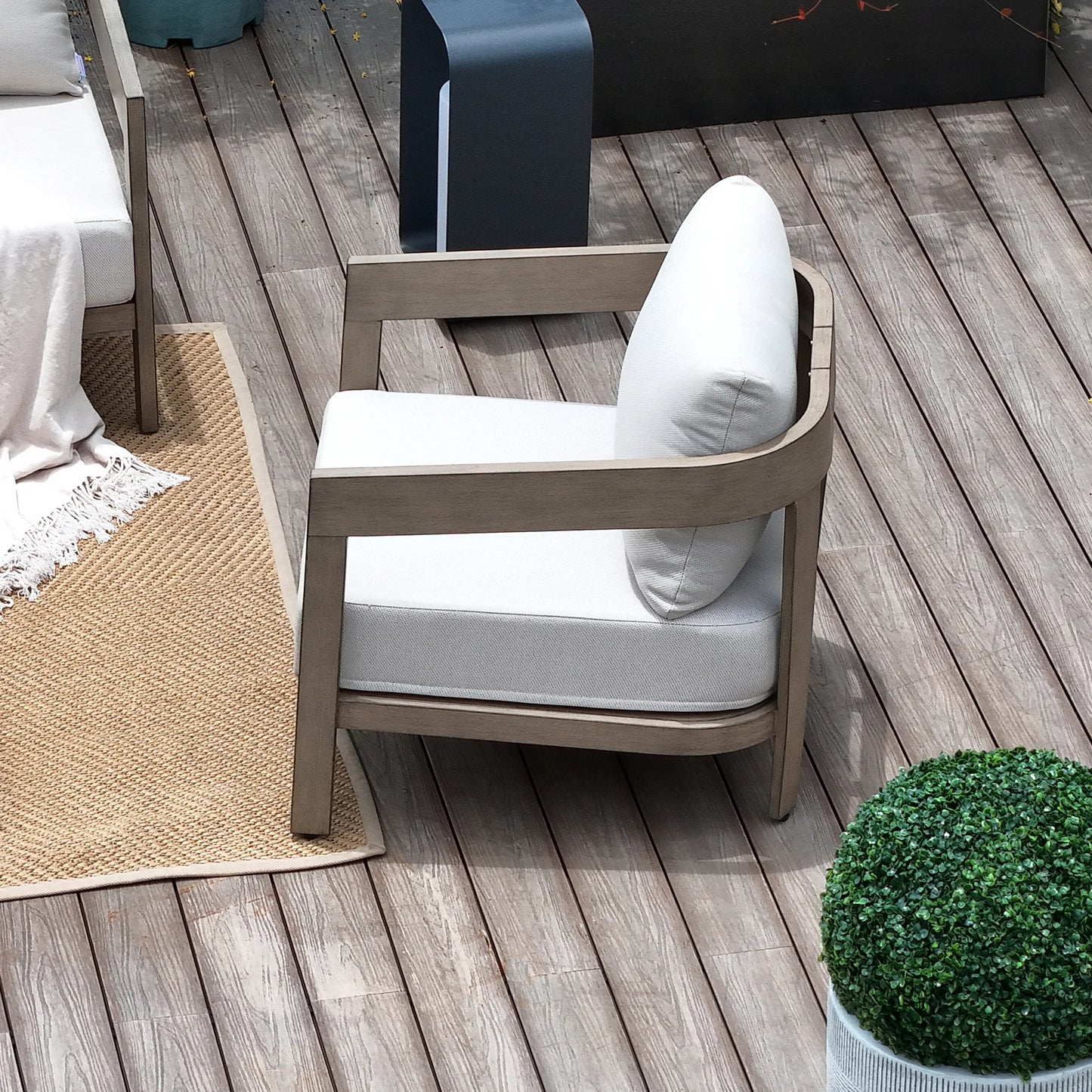 PEAKHOME Harmonti Outdoor Aluminum Club Chair With Cushions