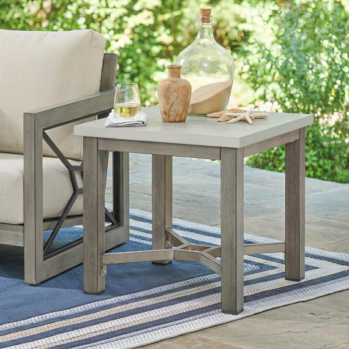 Marindo square patio end table