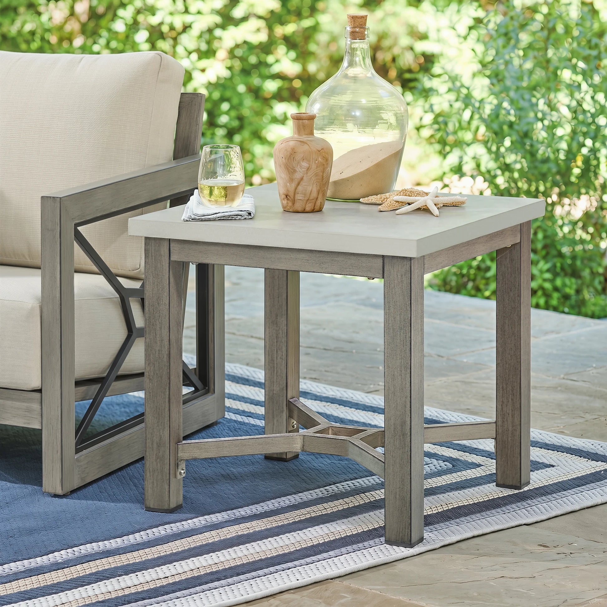 Marindo square patio end table