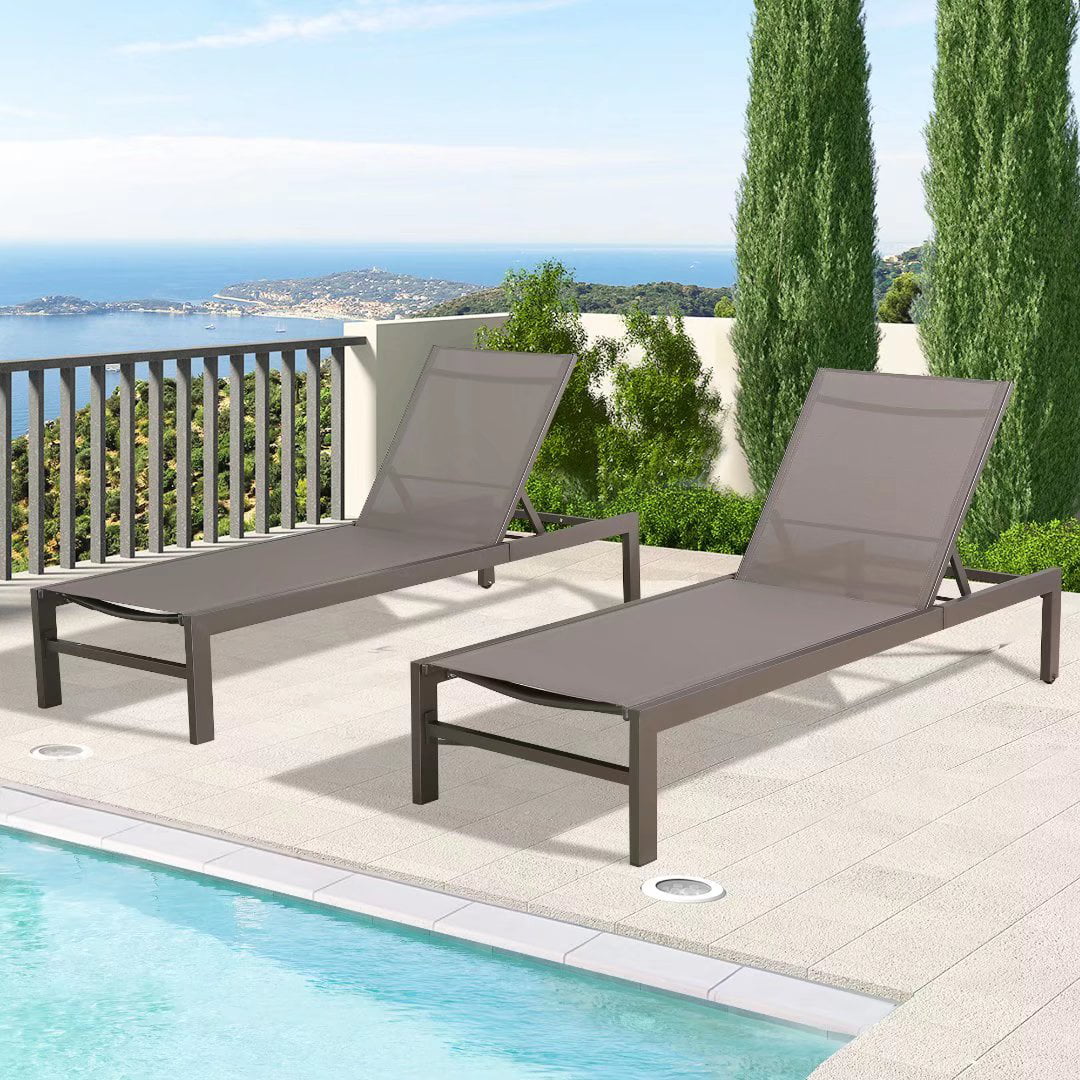 2 Pieces Outdoor Aluminum Chaise Lounge Chairs Patio Sling Sun Lounger Set Recliner with Wheels (Taupe)