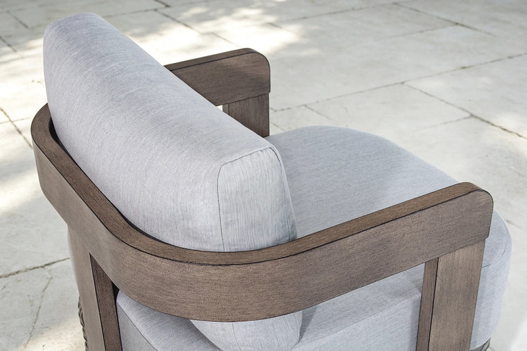 Architectural Curves, Contoured Comfort