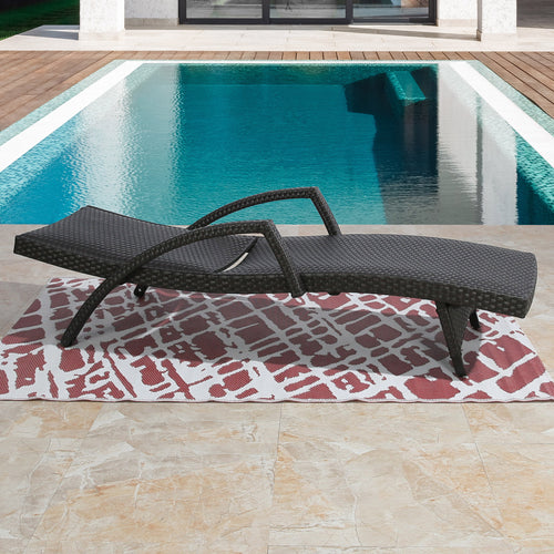 Chambray Outdoor Aluminum Armrest Chaise Lounge Chair with Wheels and Quick Dry Foam