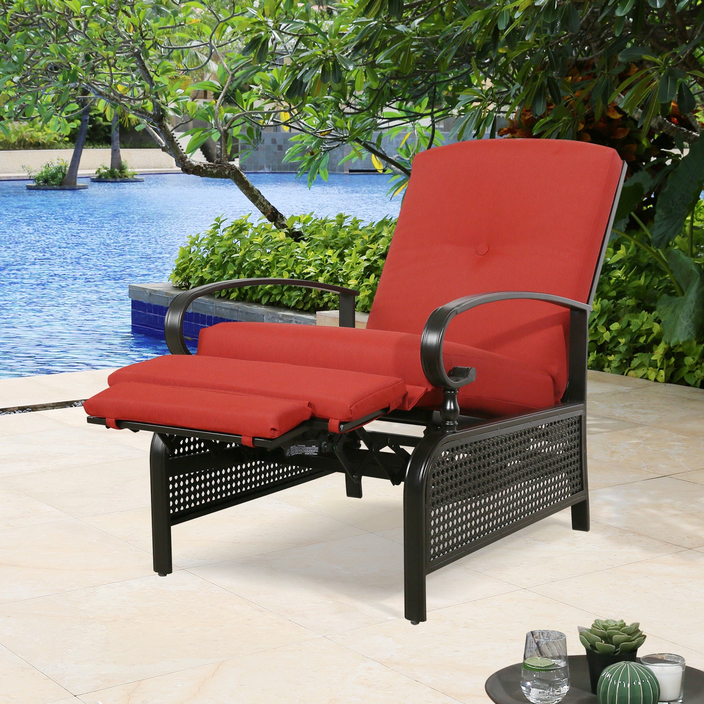 Patio Recliner Chair Automatic Adjustable Back Outdoor Lounge Chair with 100% Olefin Cushion (Red)